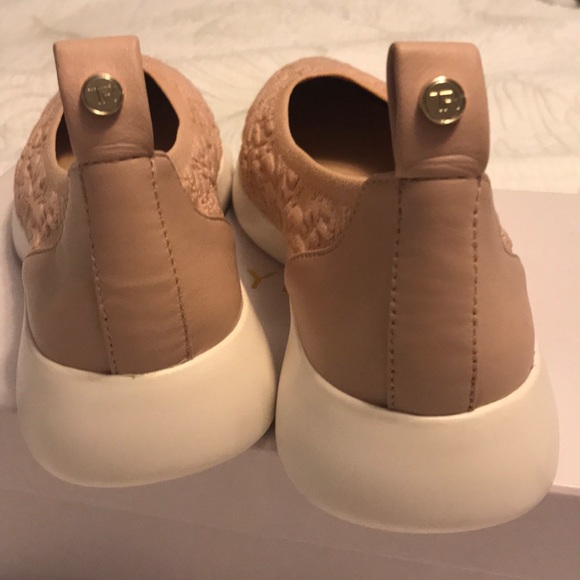 Super soft Taryn Rose shoes - Picture 8 of 8